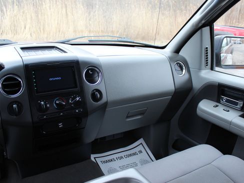 Used 2006 Ford F150 XLT image 22