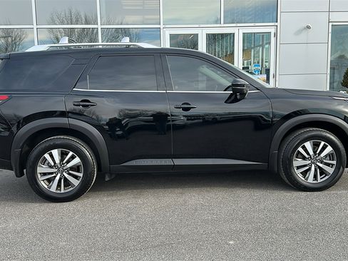 Certified 2022 Nissan Pathfinder SL image 28