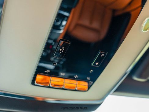 Used 2023 Rolls-Royce Cullinan Black Badge w/ Leather Finishing Pack image 22