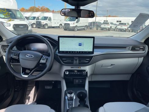 New 2026 Ford Escape SE image 6