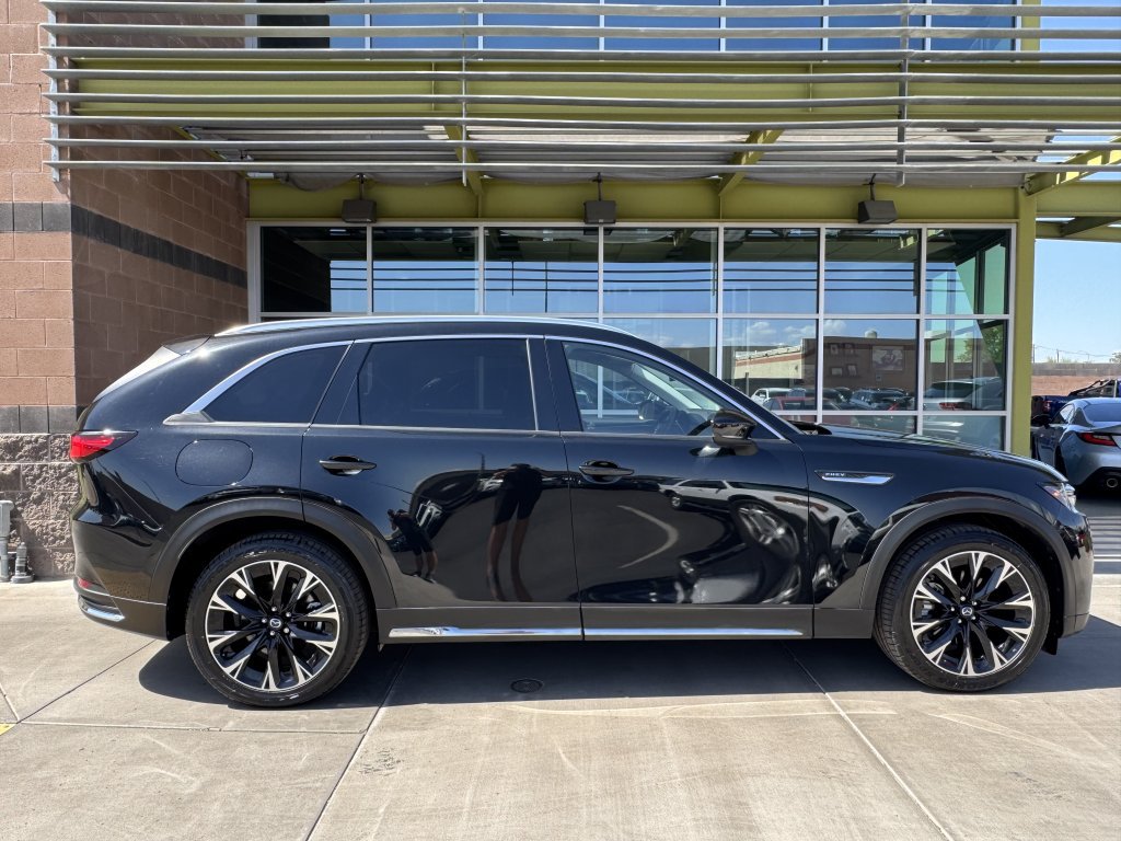 Used 2024 MAZDA CX-90 Plug-In Hybrid w/ Premium Pkg AWD/4WD image 9