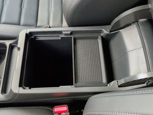 Used 2025 Honda CR-V EX-L image 32