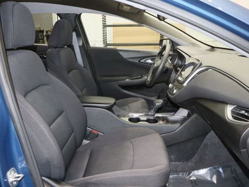 Used 2024 Chevrolet Malibu LT image 17