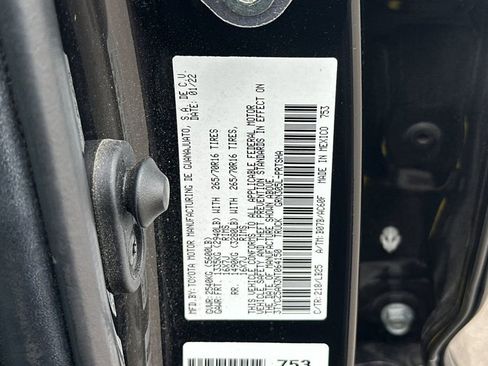 Used 2022 Toyota Tacoma TRD Pro AWD/4WD image 29