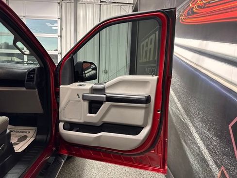 Used 2018 Ford F150 XLT w/ Equipment Group 302A Luxury AWD/4WD image 26