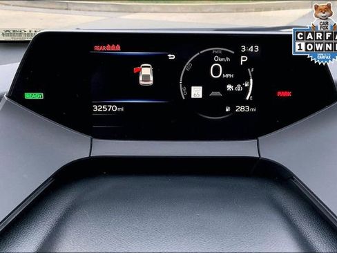 Used 2025 Toyota Prius image 18