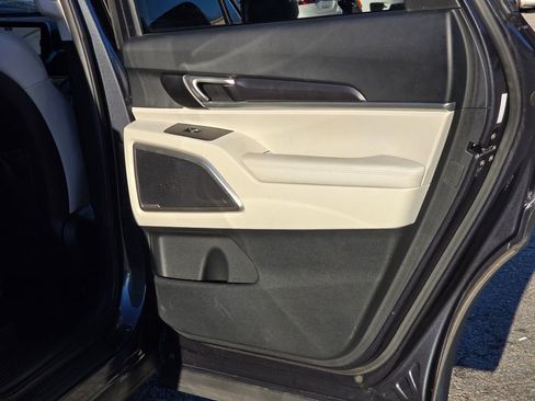 Used 2023 Kia Telluride S w/ S Sunroof Package image 48