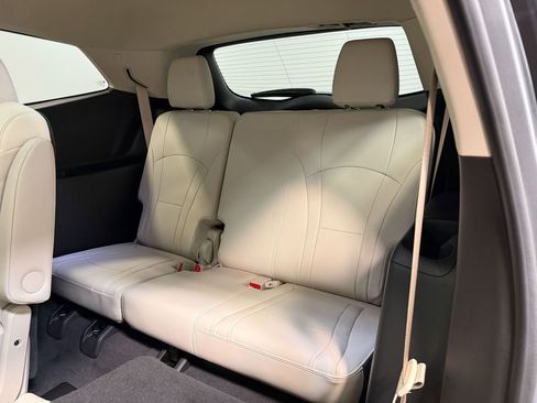 Used 2023 Buick Enclave Essence w/ Experience Buick Package image 49