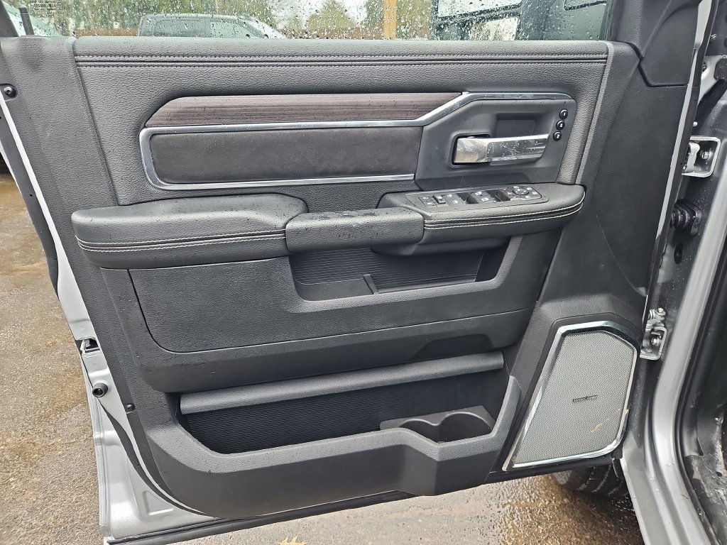 New 2026 RAM 2500 Laramie AWD/4WD image 11