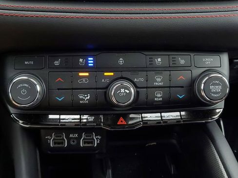 Certified 2025 Dodge Durango R/T AWD/4WD image 34