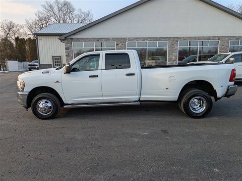 Used 2023 RAM 3500 Tradesman image 3