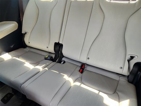 New 2026 Kia Carnival EX image 20