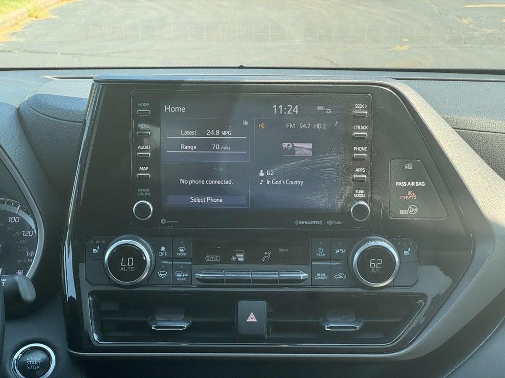 Used 2022 Toyota Highlander XLE AWD/4WD image 21