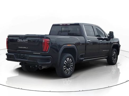 Used 2025 GMC Sierra 2500 Denali Ultimate w/ Snow Plow Prep/Camper Package AWD/4WD image 3