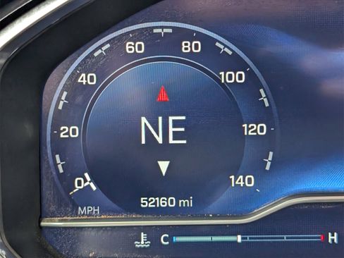 Used 2024 Chevrolet Silverado 3500 LT image 5