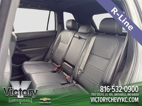 Used 2021 Volkswagen Tiguan SE R-Line image 13