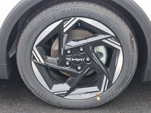 New 2025 Kia K4 EX image 9