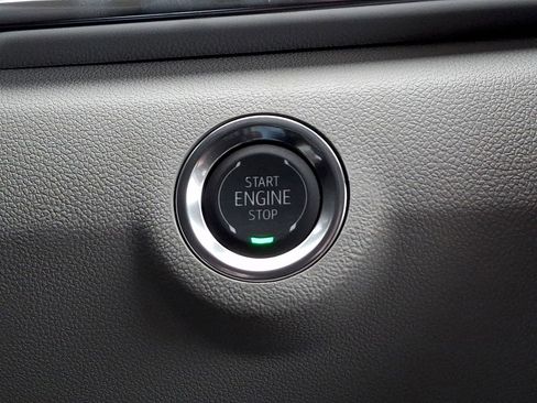 New 2026 GMC Terrain Denali w/ LPO, Floor Liner Package image 15