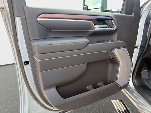 New 2026 GMC Sierra 2500 Denali w/ Denali Reserve Package AWD/4WD image 17