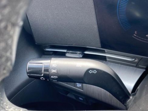 Used 2024 Hyundai Kona SEL image 18