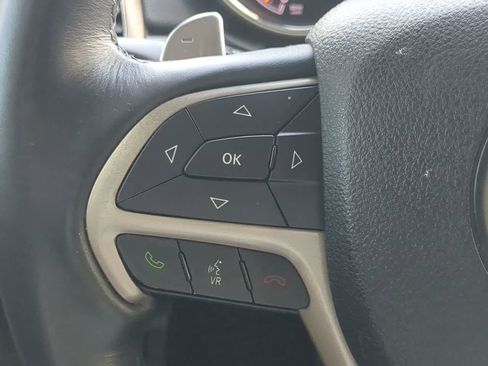 Used 2016 Jeep Grand Cherokee Laredo 75th Anniversary image 23