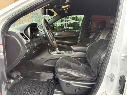 Used 2018 Jeep Grand Cherokee Trailhawk image 36