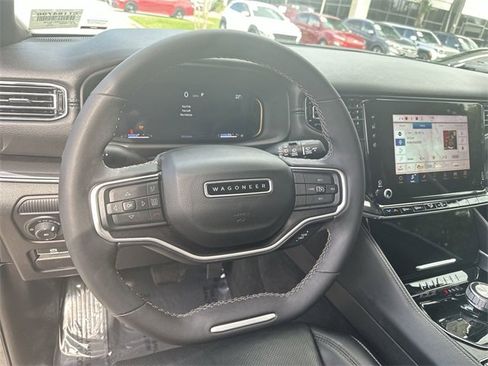 Used 2022 Jeep Wagoneer Series I image 11