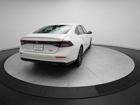 Certified 2023 Honda Accord Touring image 35