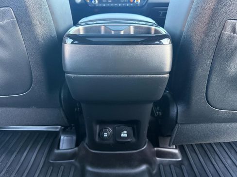 Used 2022 Kia Telluride SX w/ SX Prestige Package image 34