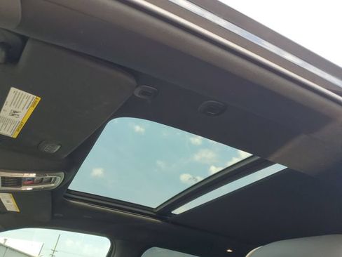 Used 2019 RAM 1500 Laramie w/ Sport Appearance Package AWD/4WD image 14
