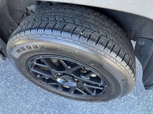 Used 2021 Toyota RAV4 XLE image 13