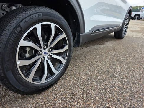 Certified 2025 Ford Explorer ST-Line image 45