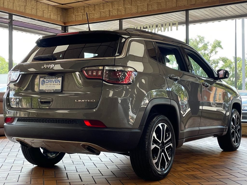 Used 2023 Jeep Compass Limited AWD/4WD image 9