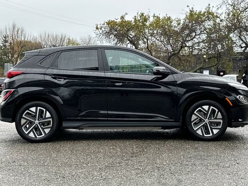 Used 2023 Hyundai Kona Limited image 7