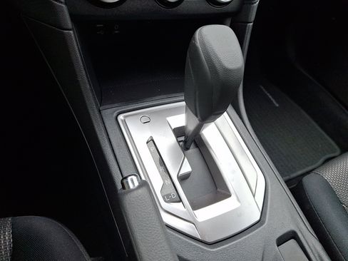 Certified 2023 Subaru Crosstrek 2.0i image 14