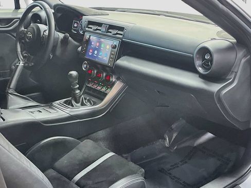 Used 2022 Toyota GR86 Premium w/ ALL Weather Mat Package (TMS) RWD image 27