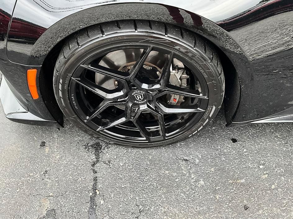 Used 2021 Chevrolet Camaro ZL1 RWD image 11