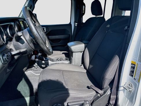 Used 2022 Jeep Wrangler Unlimited Sport AWD/4WD image 23