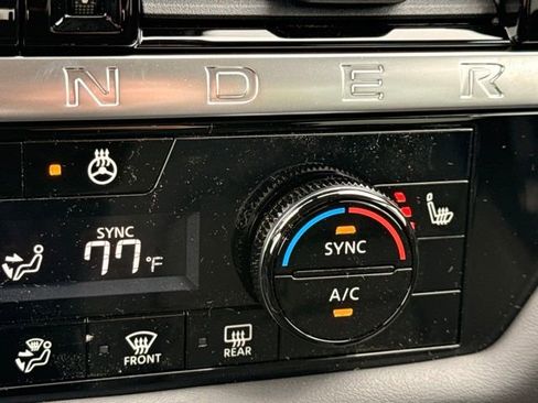 New 2026 Nissan Pathfinder SL image 34