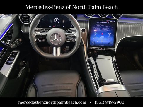 Used 2024 Mercedes-Benz GLC 300 4MATIC image 12