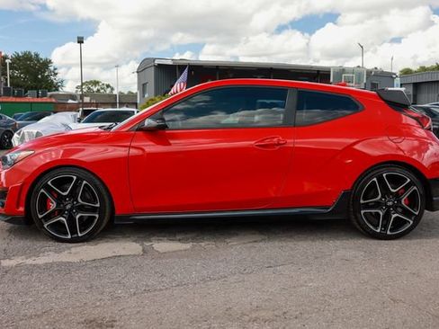 Used 2020 Hyundai Veloster N w/ Performance Package FWD image 4