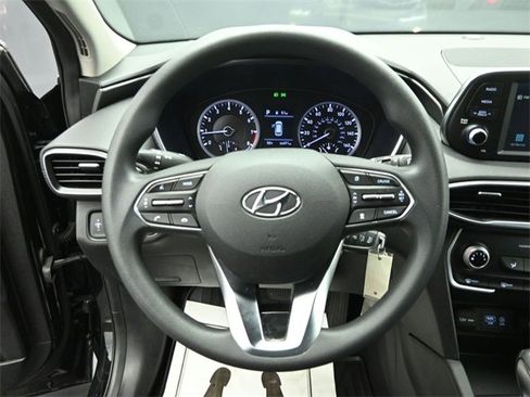 Used 2019 Hyundai Santa Fe SE image 15