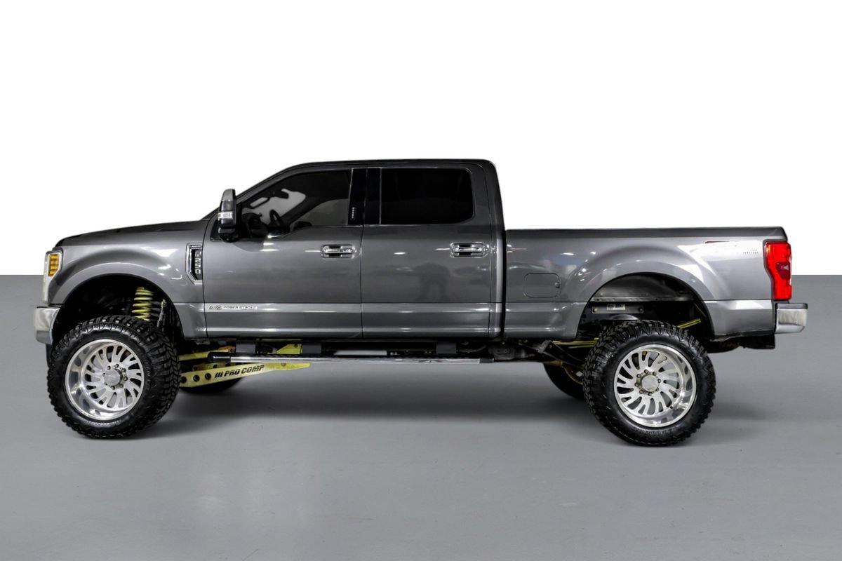 Used 2019 Ford F250 Lariat w/ Lariat Ultimate Package AWD/4WD image 11