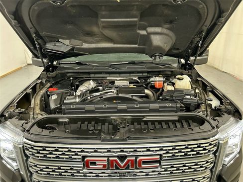 Used 2021 GMC Sierra 3500 Denali w/ Denali Black Diamond Edition image 25
