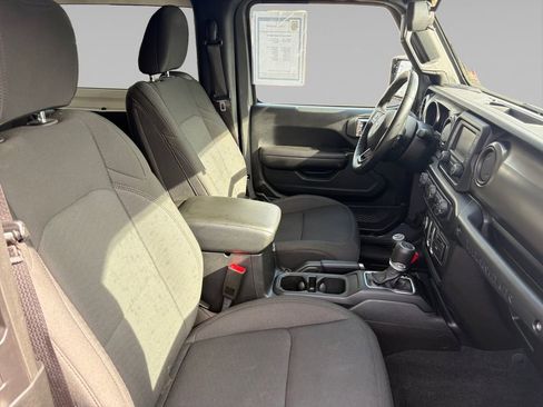 Used 2020 Jeep Wrangler Sport image 18
