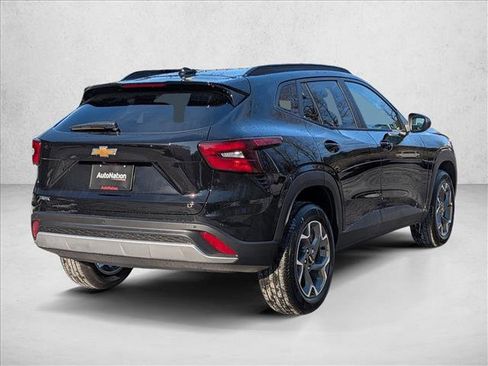 New 2026 Chevrolet Trax LT w/ Driver Confidence Package image 2