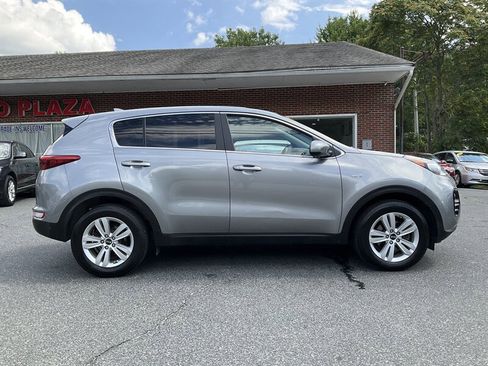 Used 2019 Kia Sportage LX image 4