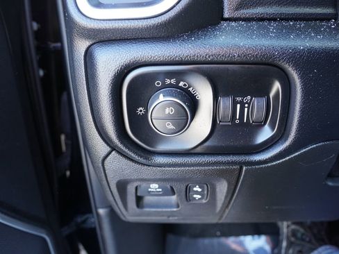 Certified 2021 RAM 1500 Laramie image 25