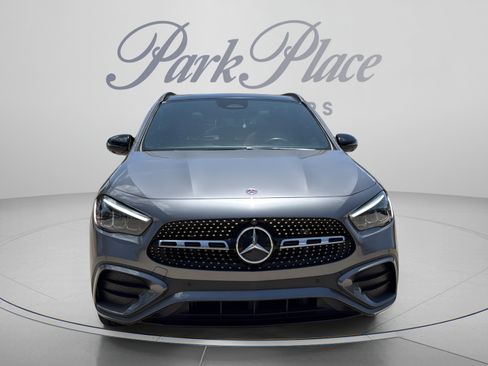 Certified 2025 Mercedes-Benz GLA 250 image 8
