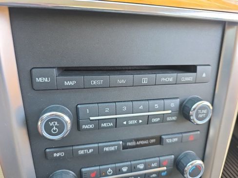 Used 2012 Lincoln MKZ FWD image 17